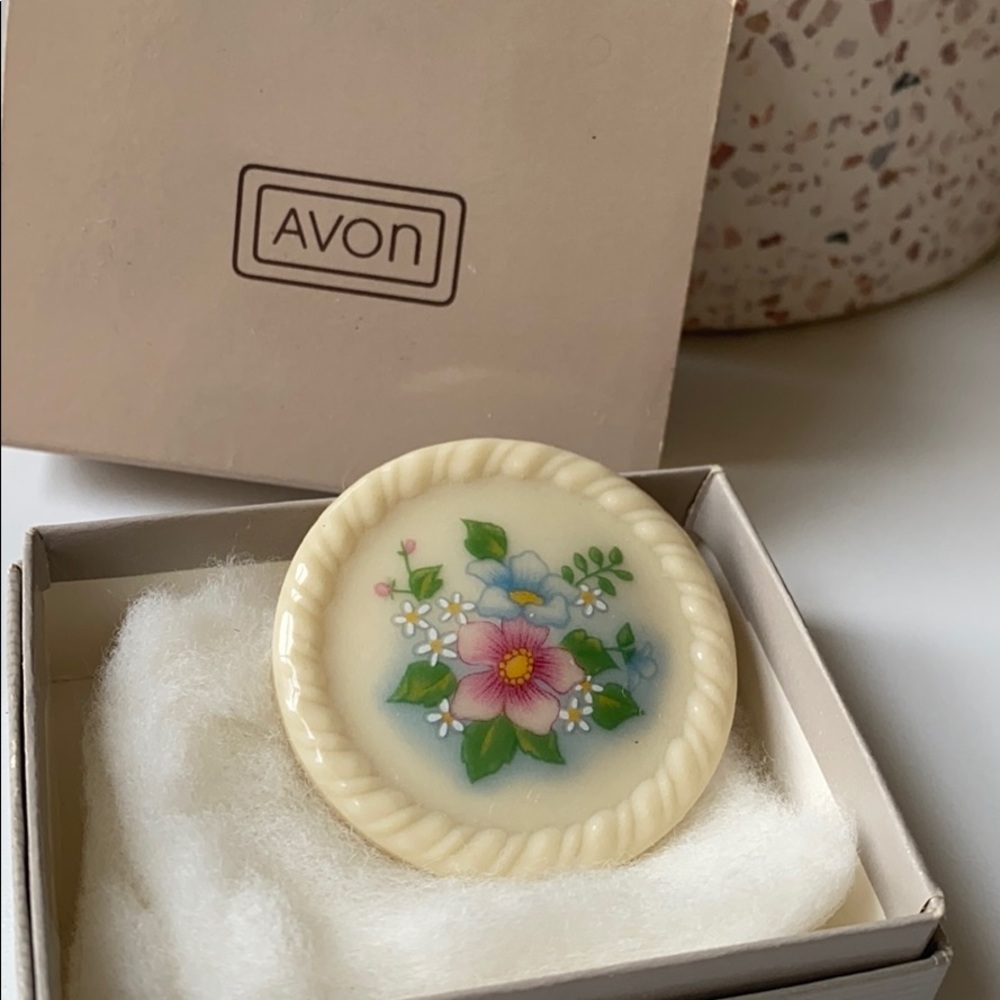 Vintage Avon Spring Bouquet Pin